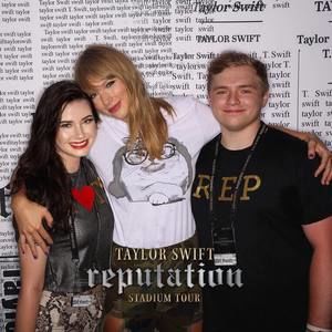 Meet your Posher, Alexis